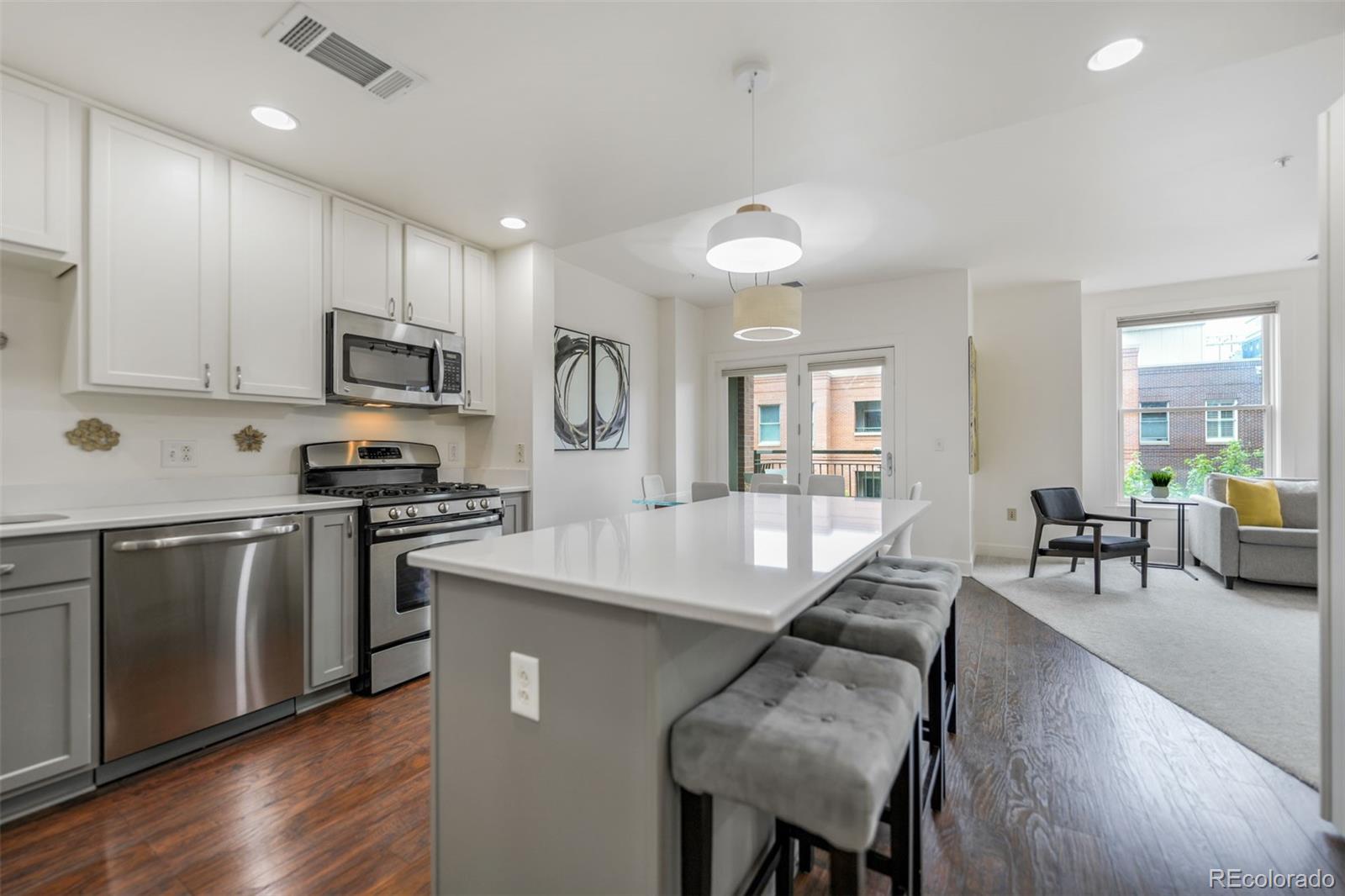 1630 N Clarkson Street Unit: 408