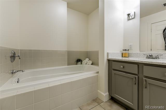 1630 N Clarkson Street Unit: 408