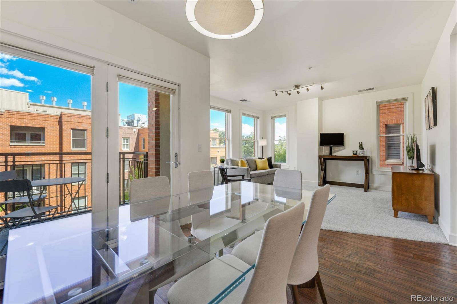 1630 N Clarkson Street Unit: 408