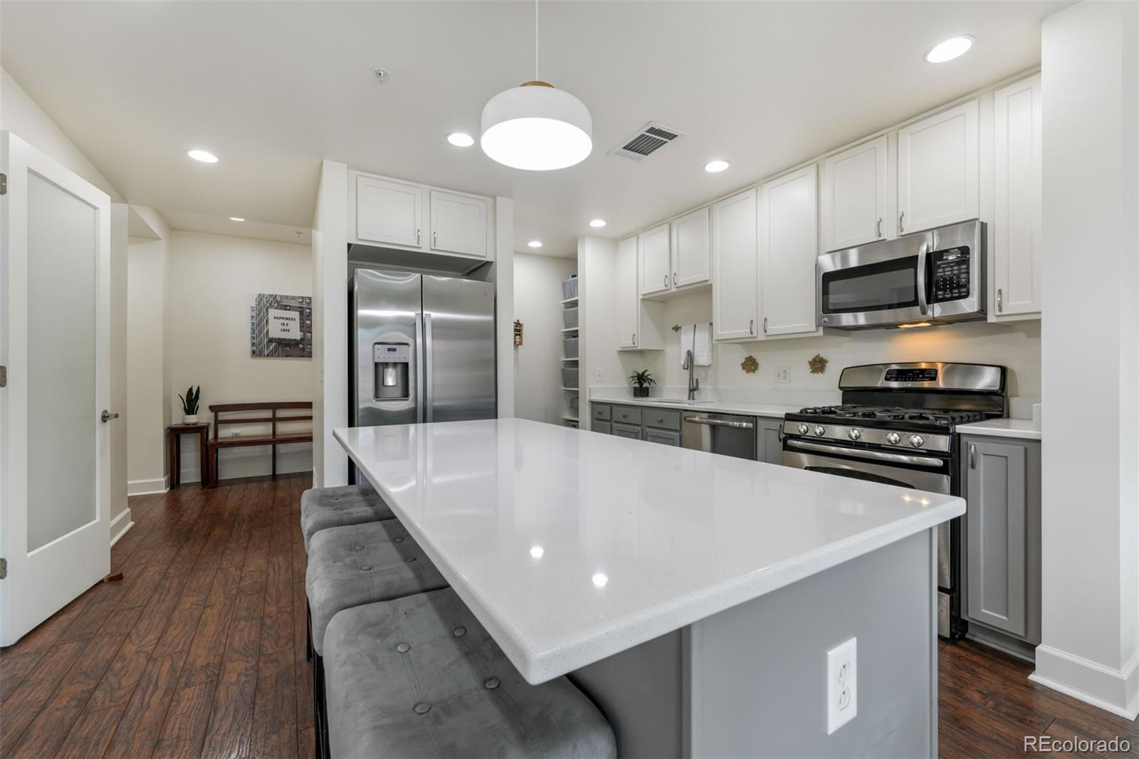 1630 N Clarkson Street Unit: 408