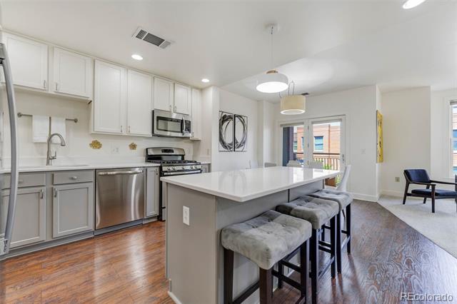 1630 N Clarkson Street Unit: 408