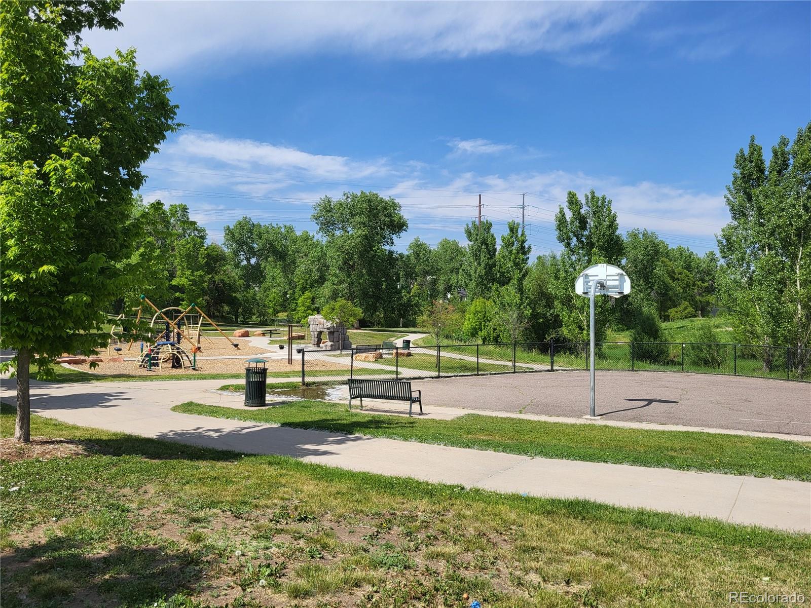 939 Knox Court