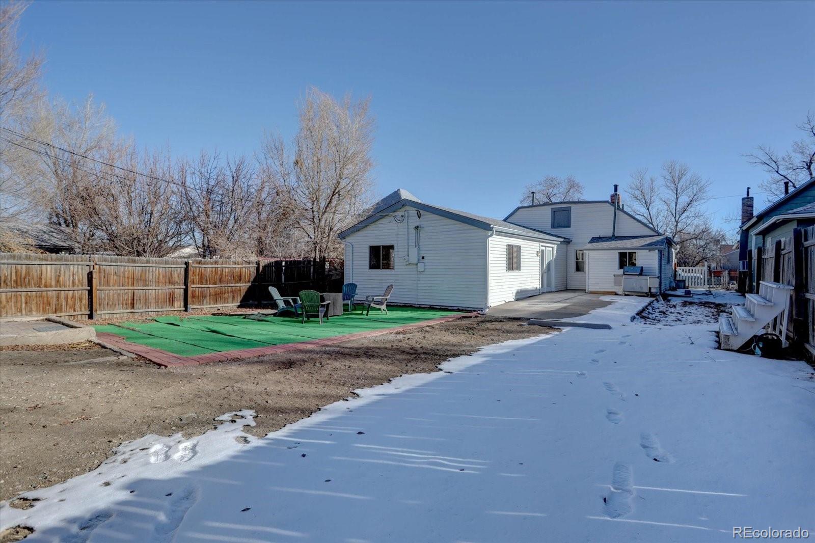 939 Knox Court