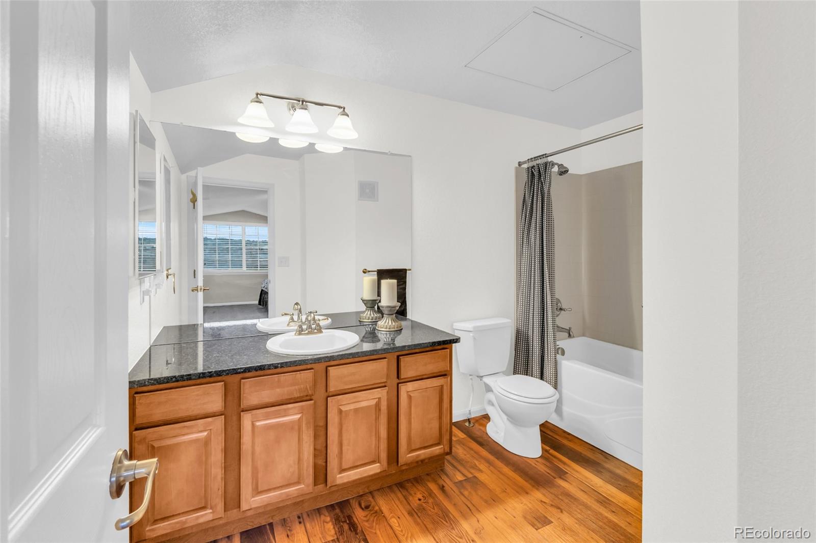 17525 Wilde Avenue Unit: 307