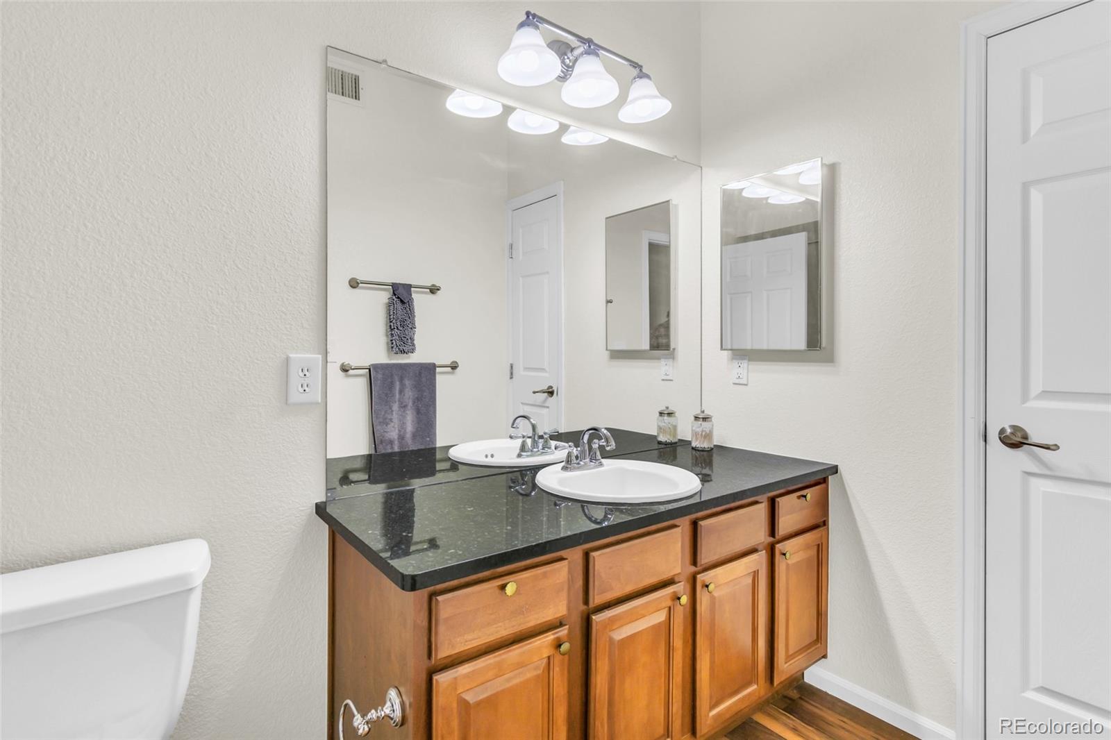 17525 Wilde Avenue Unit: 307