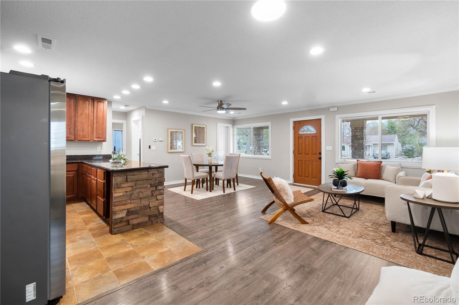 3056 S Grape Way