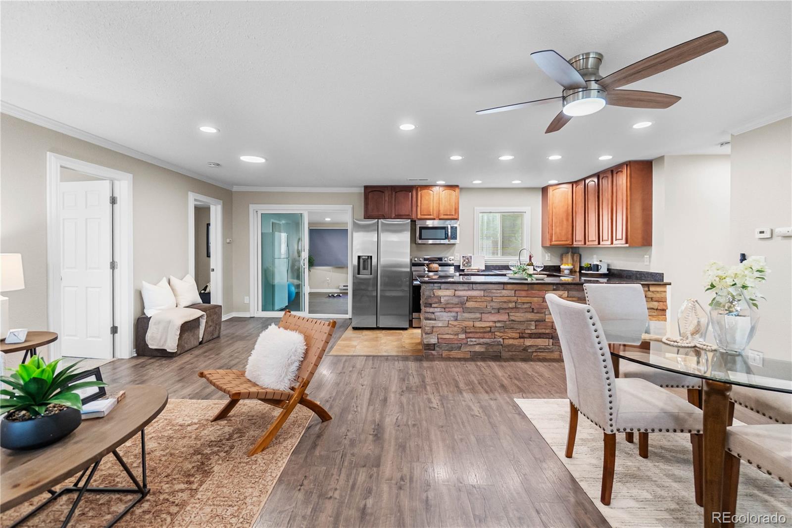 3056 S Grape Way