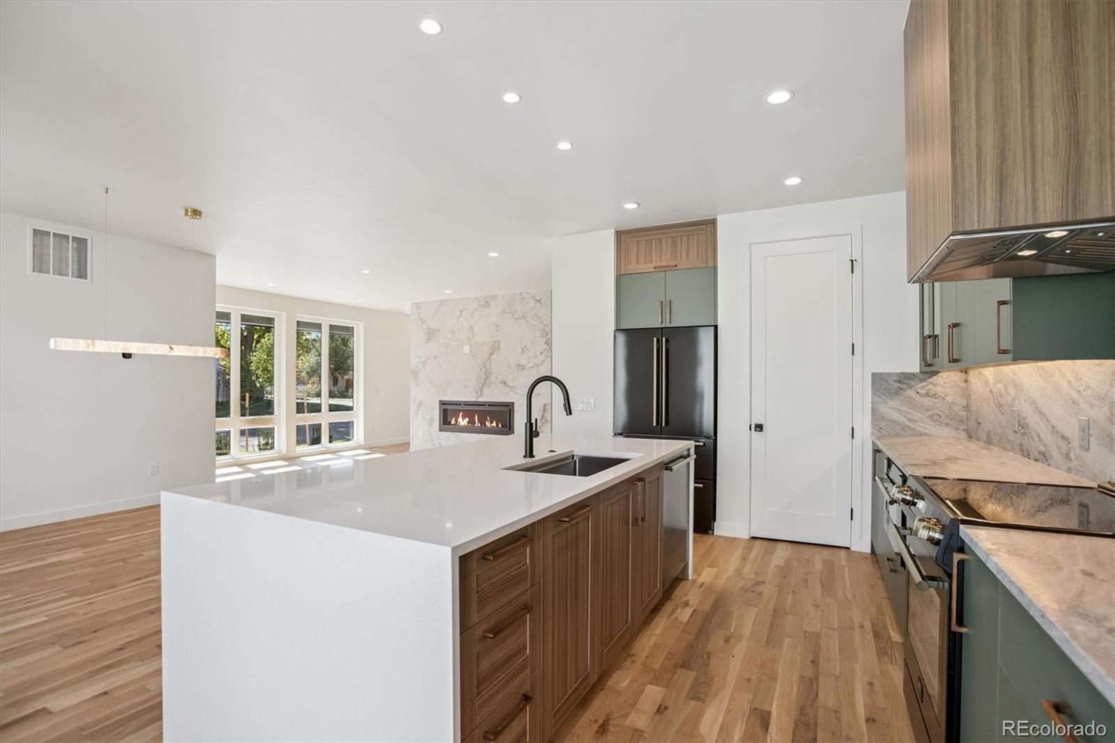 75 W Harvard Avenue