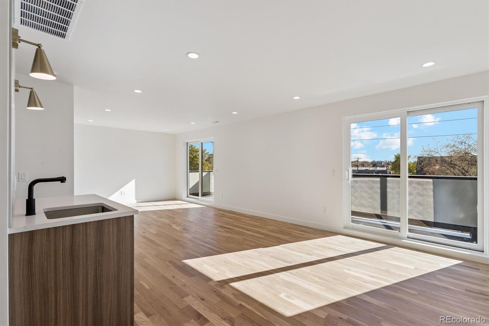 75 W Harvard Avenue