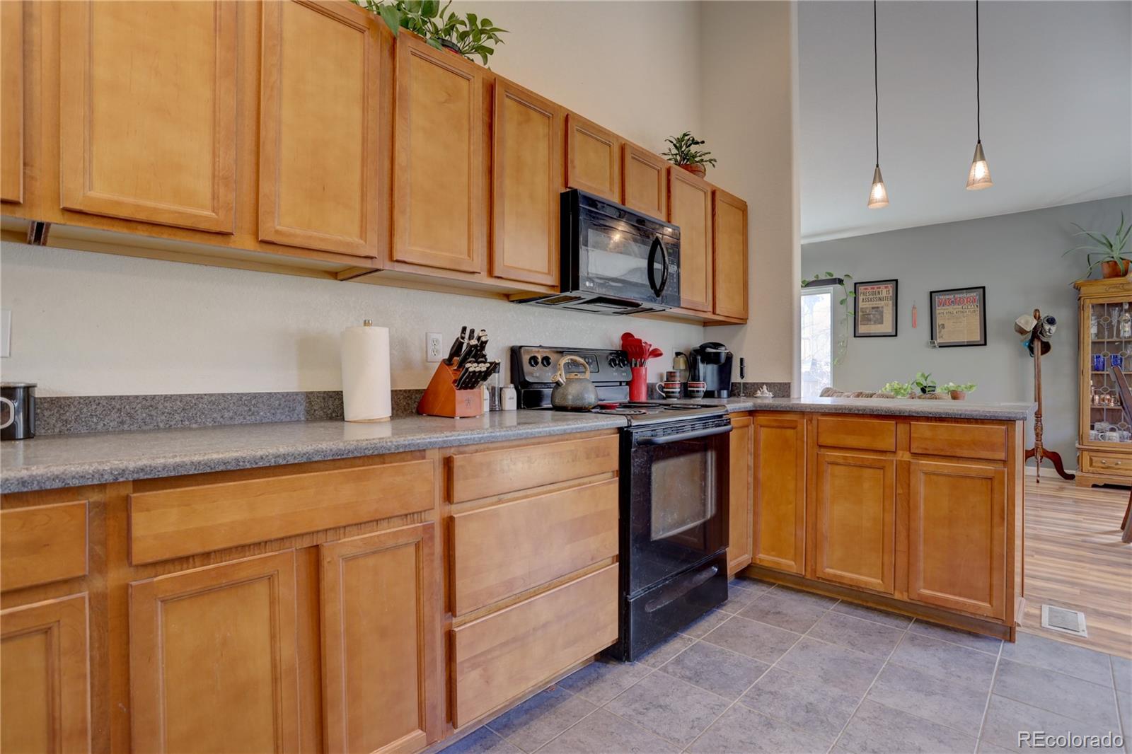 8457 Tejon Way
