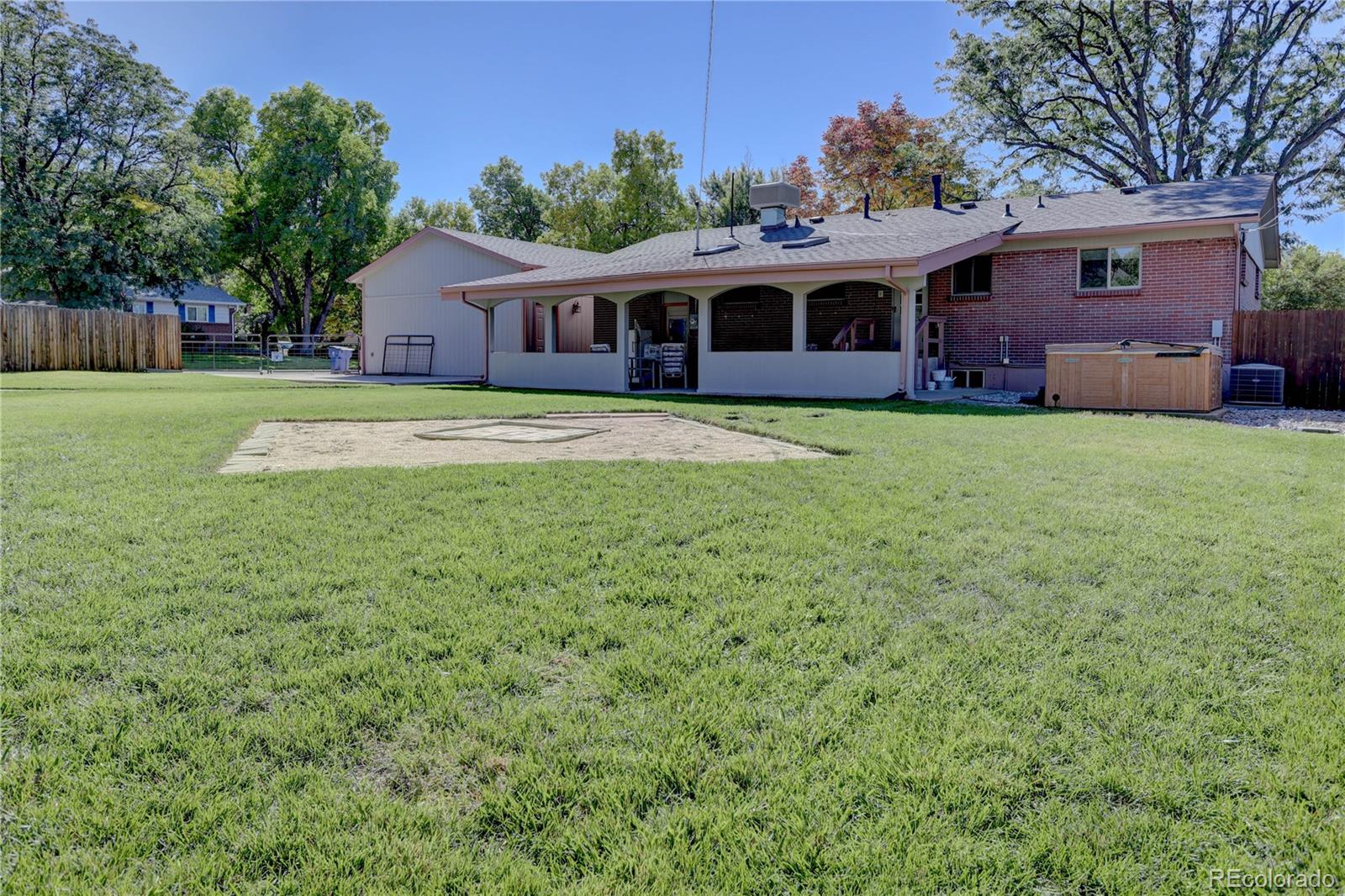 707 W Davies Way