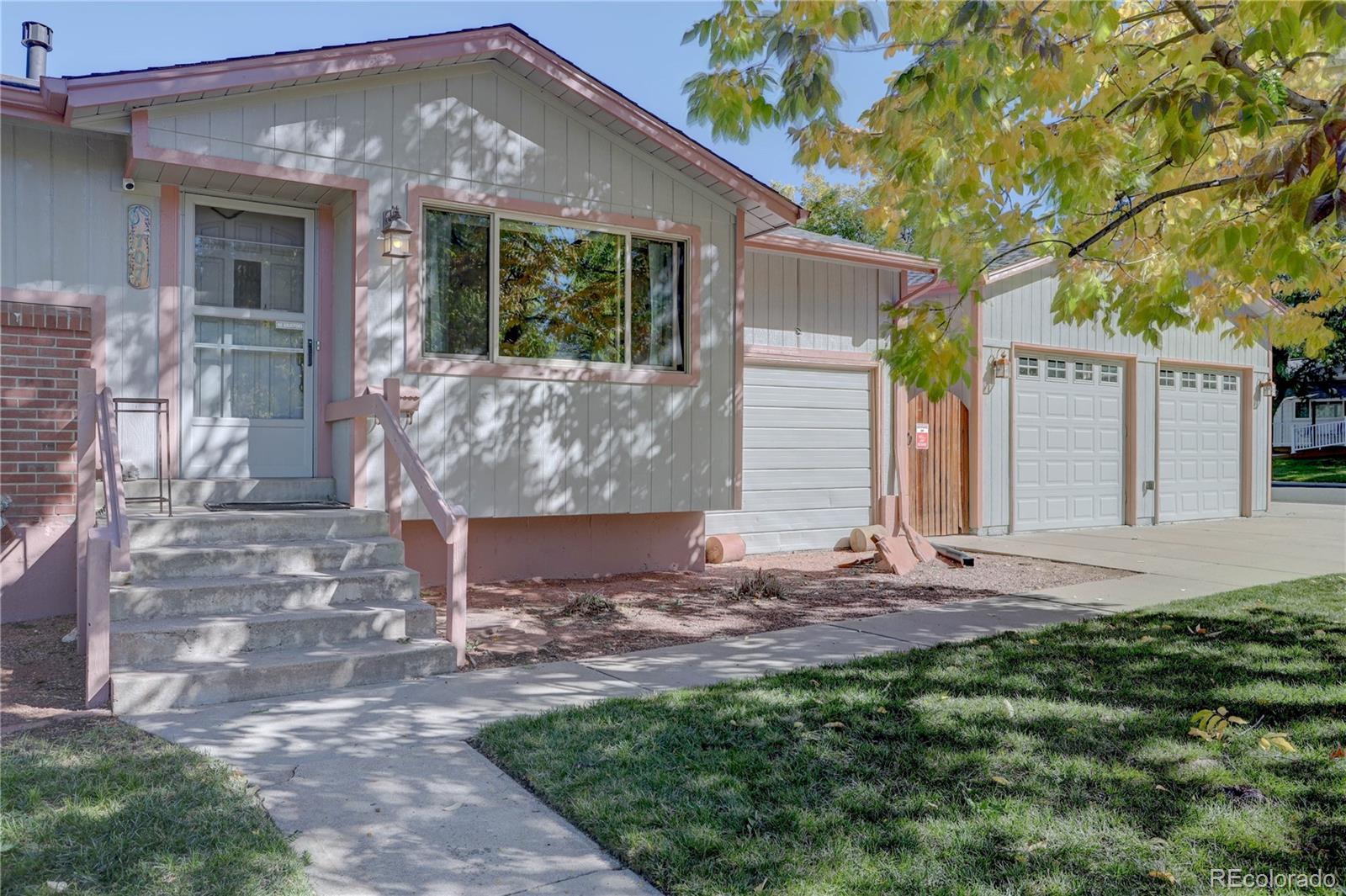 707 W Davies Way