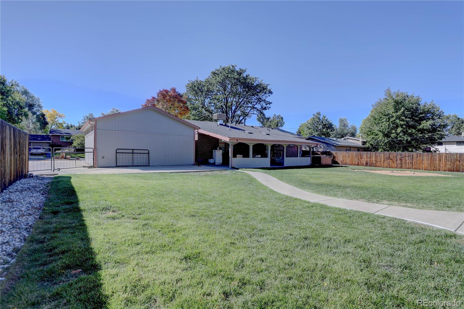 707 W Davies Way