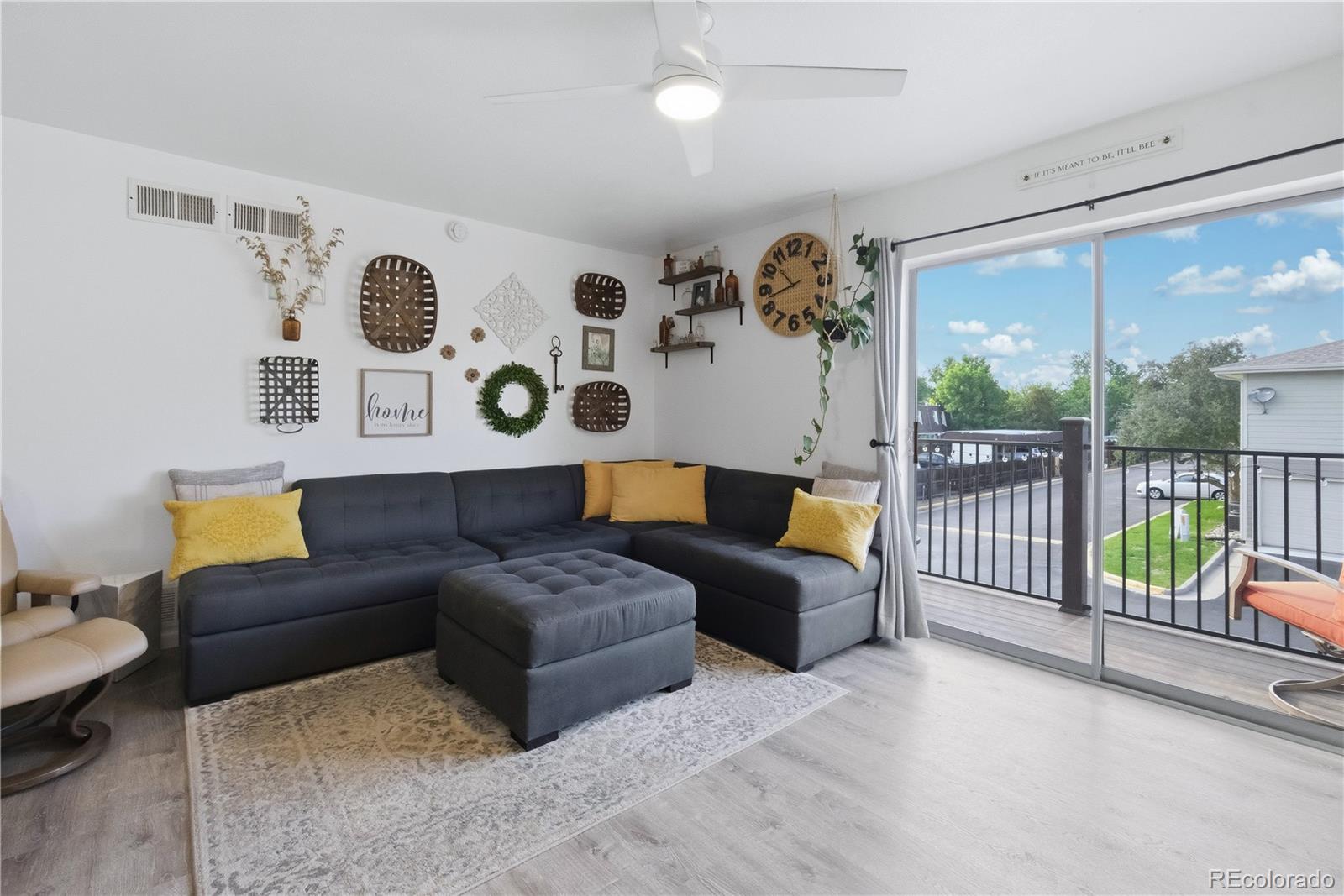 1250 S Monaco Street Parkway Unit: 12