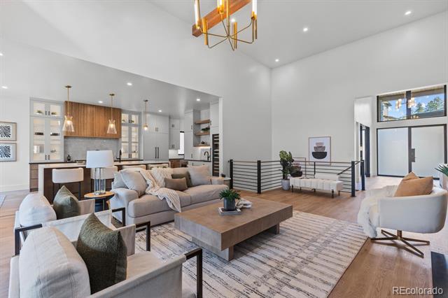 2596 Saddleback Drive