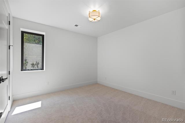2596 Saddleback Drive
