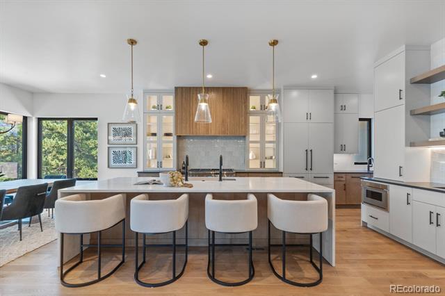 2596 Saddleback Drive