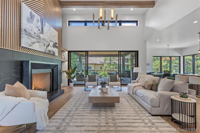 2596 Saddleback Drive