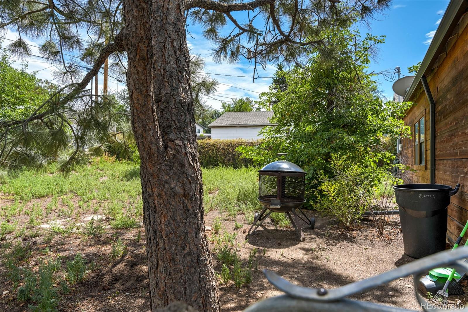 2402 S Cherokee Street Unit: 2404
