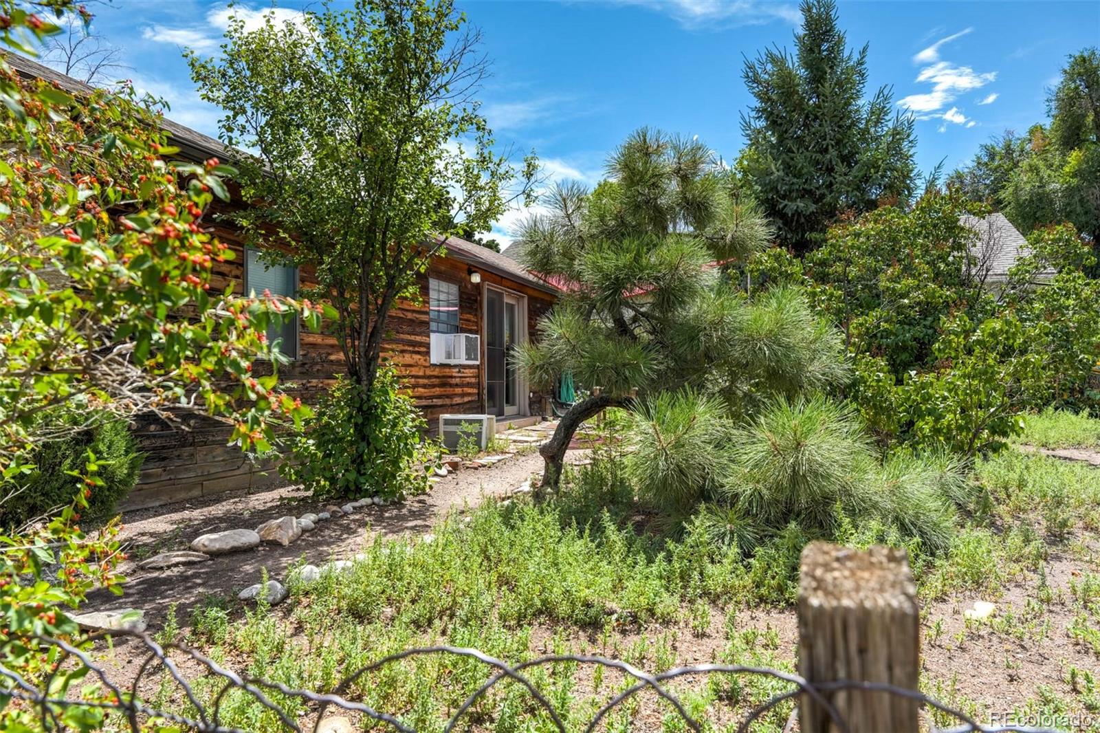 2402 S Cherokee Street Unit: 2404