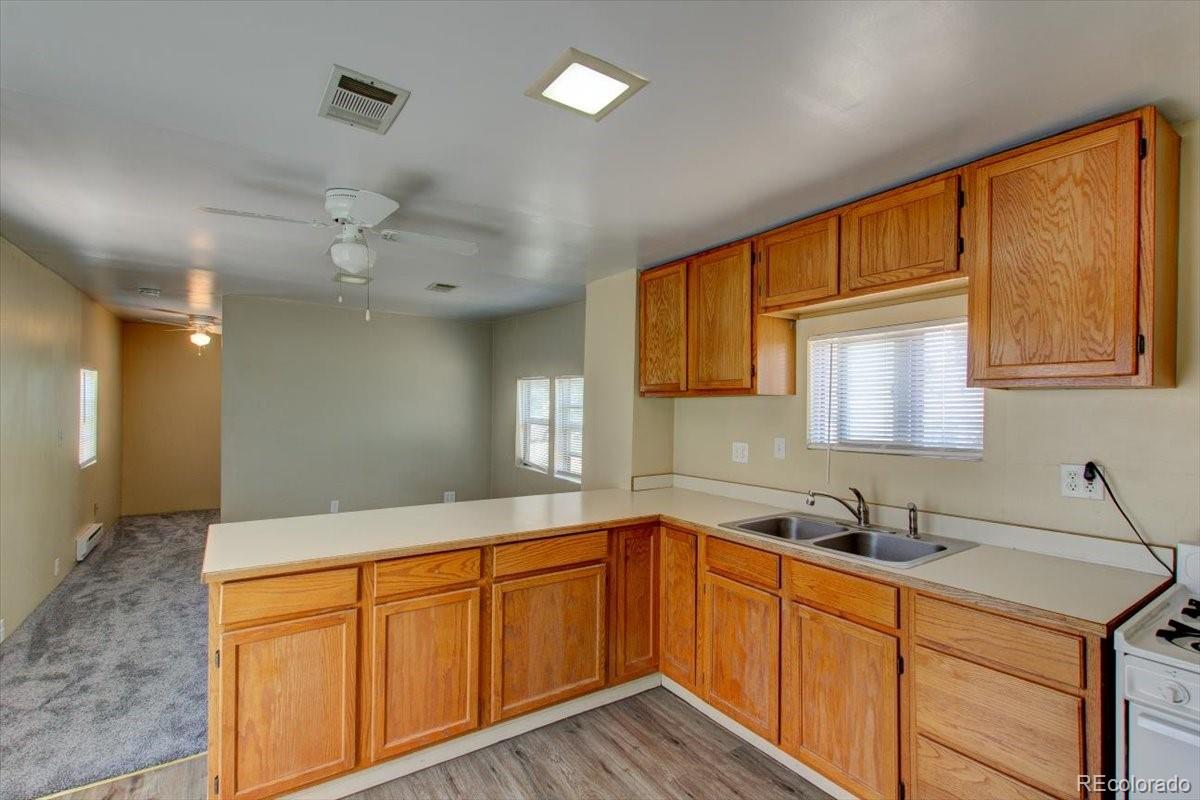 2402 S Cherokee Street Unit: 2404