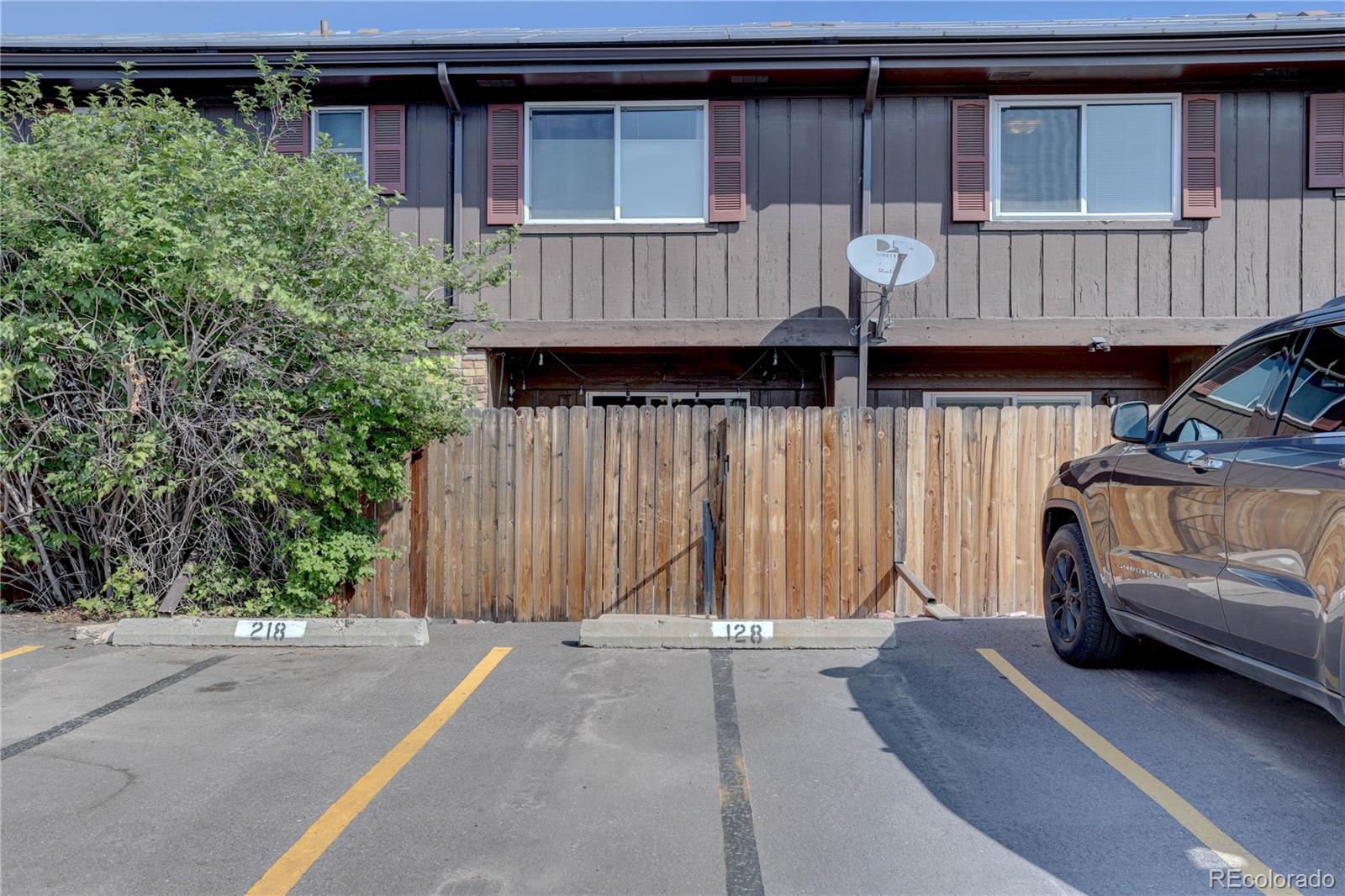 3825 S Monaco Parkway Unit: 128