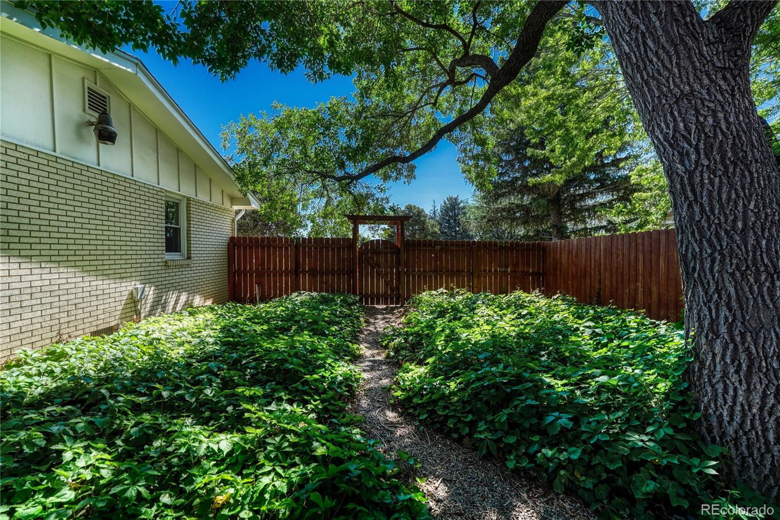 234 Crestridge Avenue