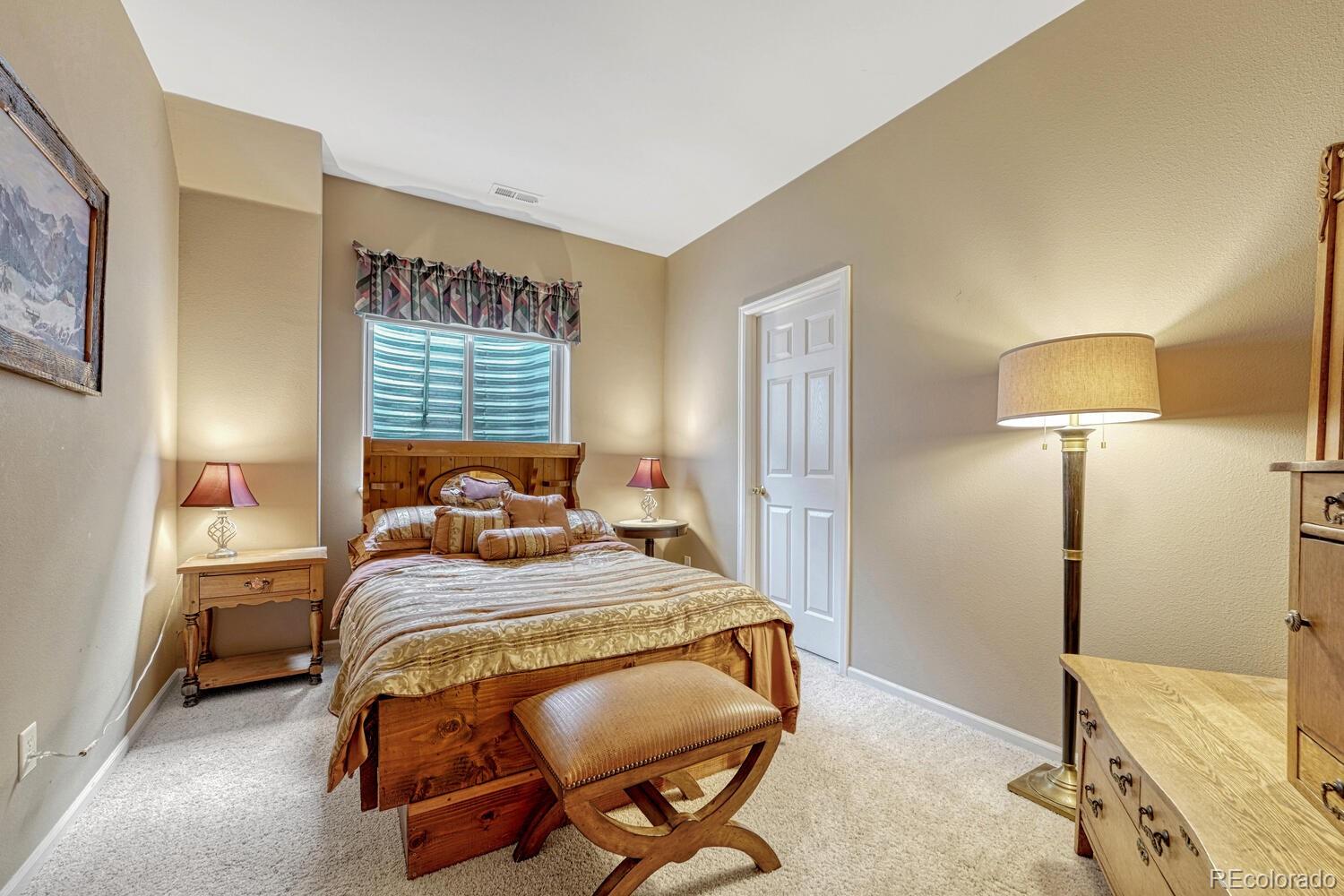 2809 Newport Circle