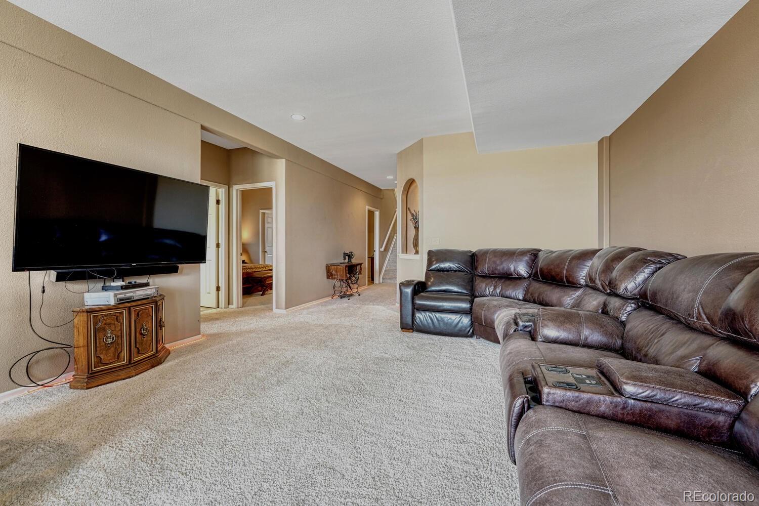 2809 Newport Circle