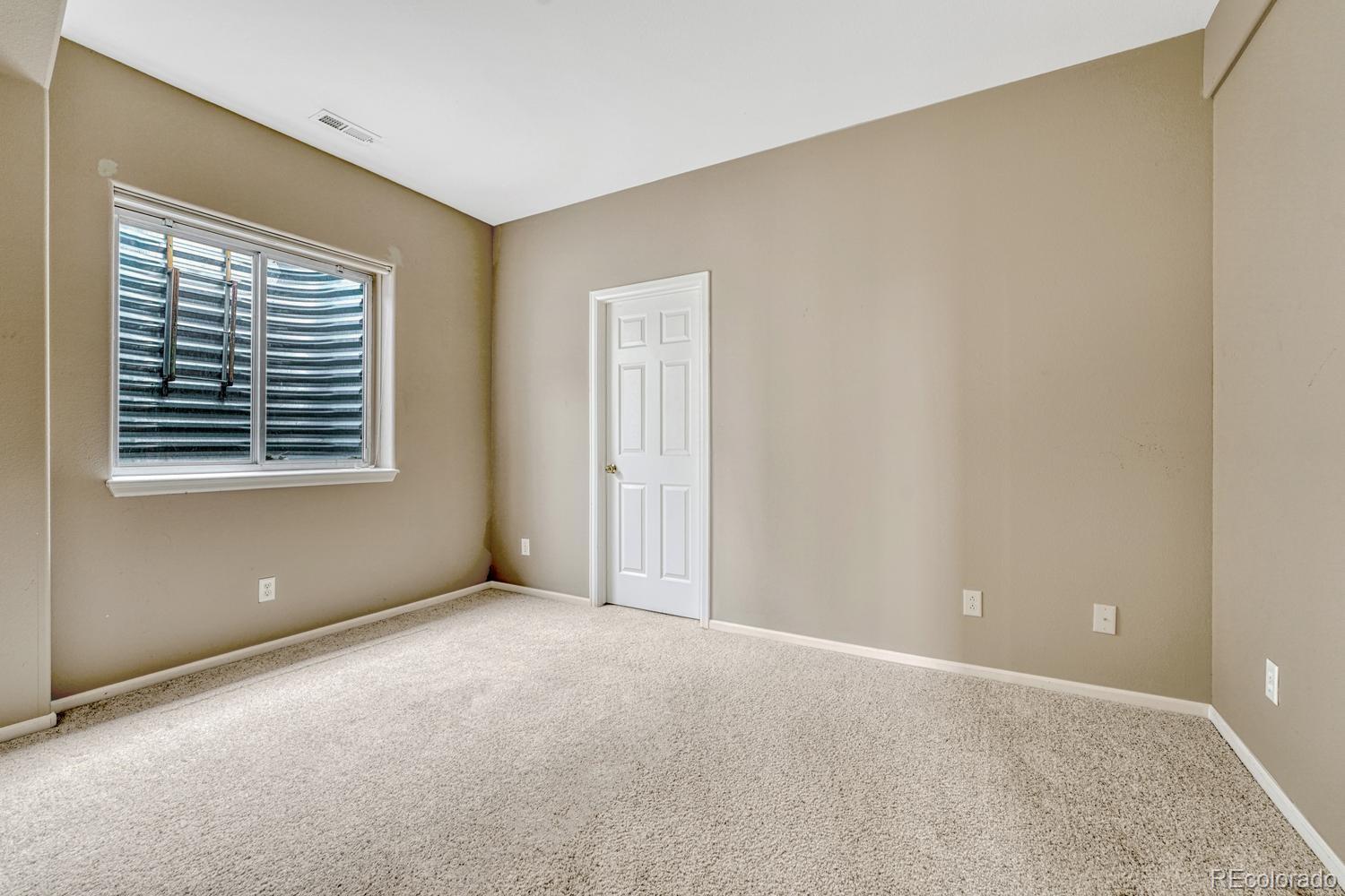 2809 Newport Circle