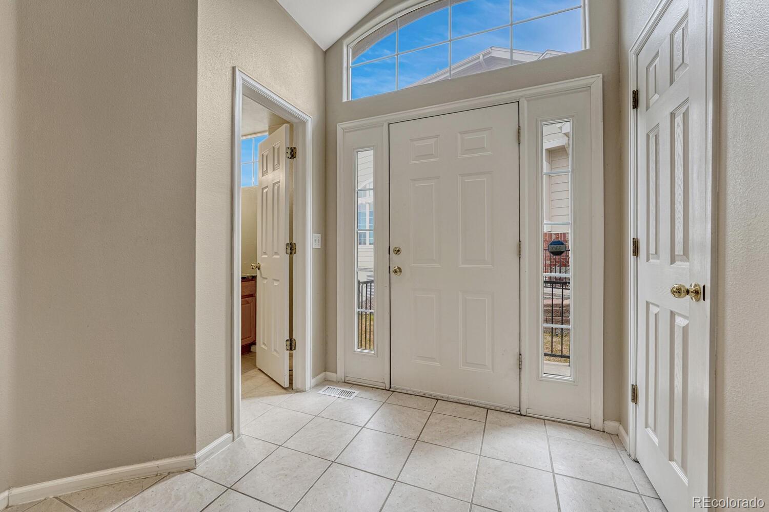 2809 Newport Circle