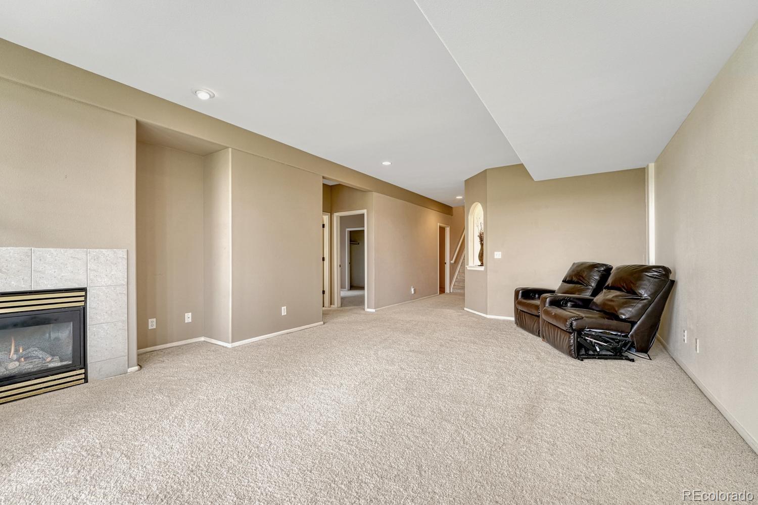 2809 Newport Circle