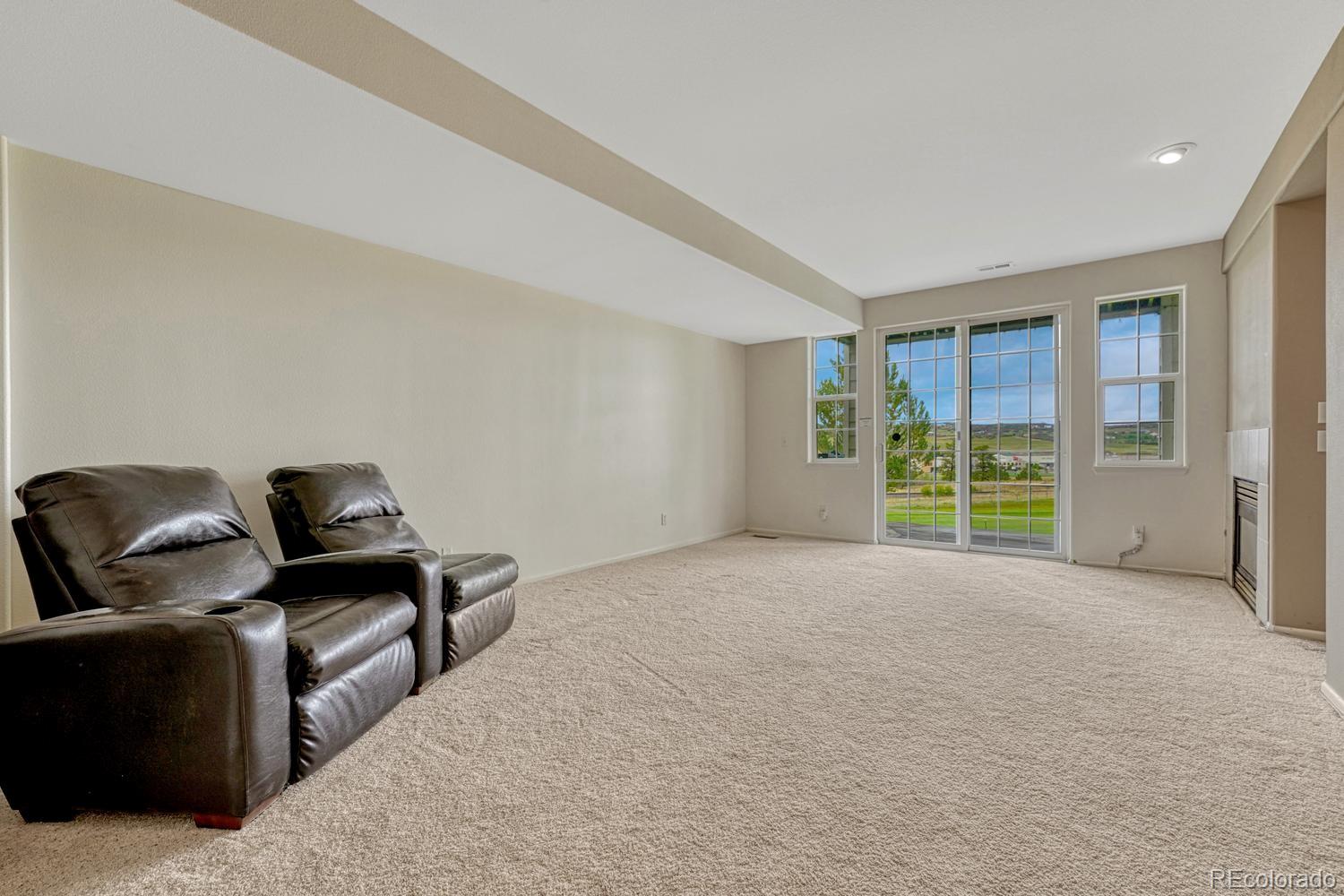 2809 Newport Circle
