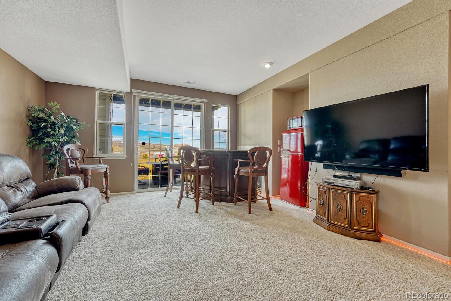 2809 Newport Circle