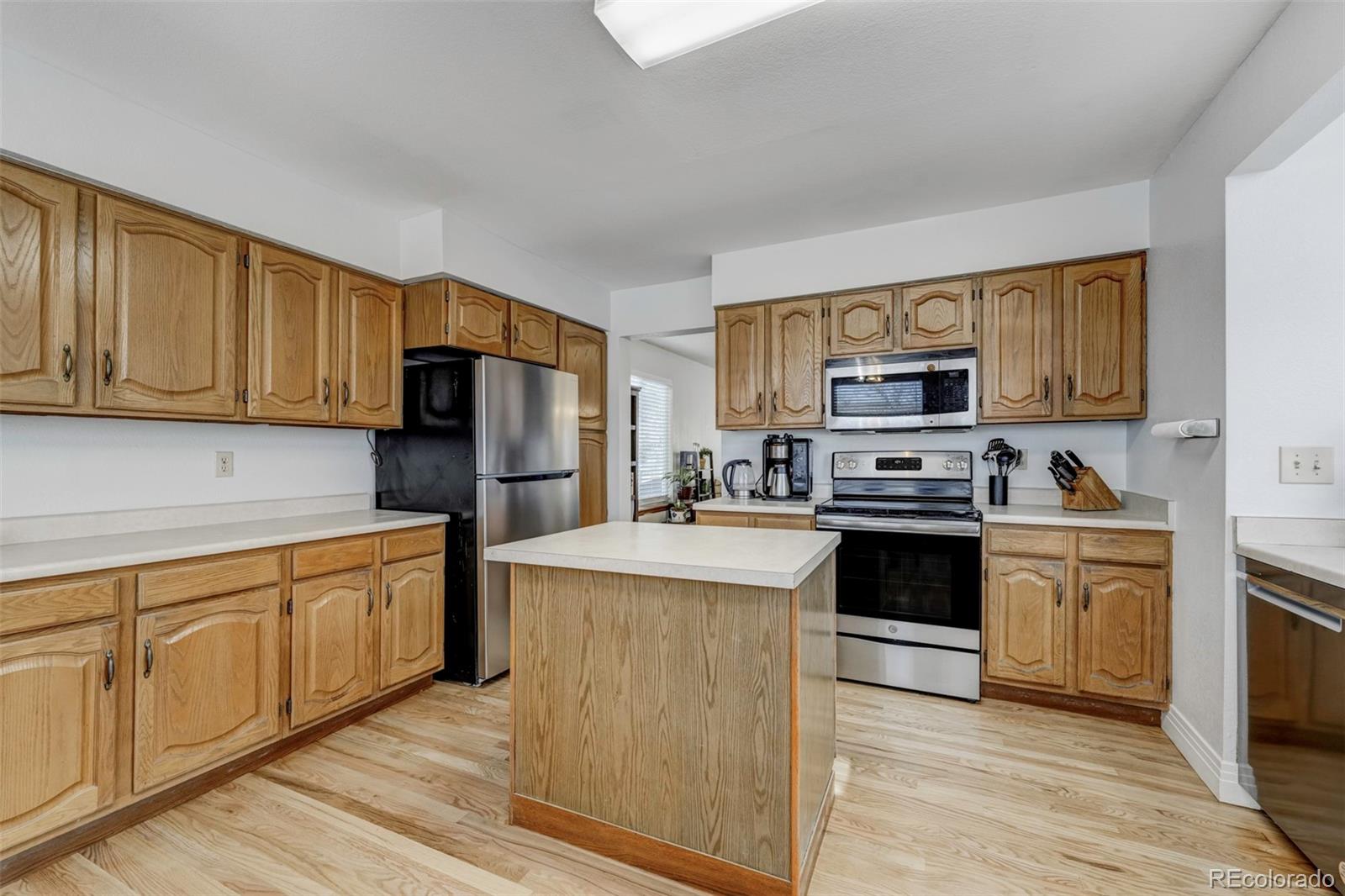 9651 Hemlock Court