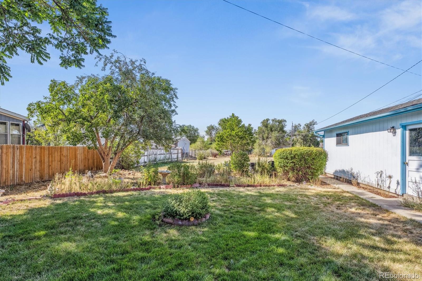 2650 W Wesley Avenue