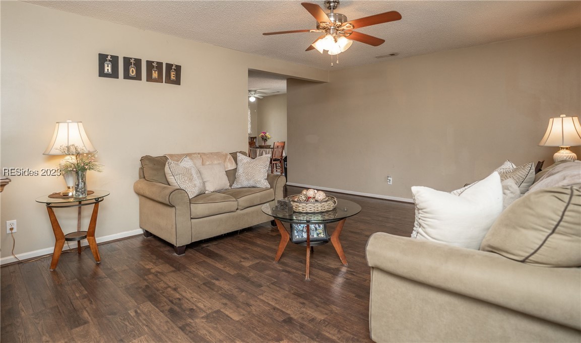 925 Bailey Lane