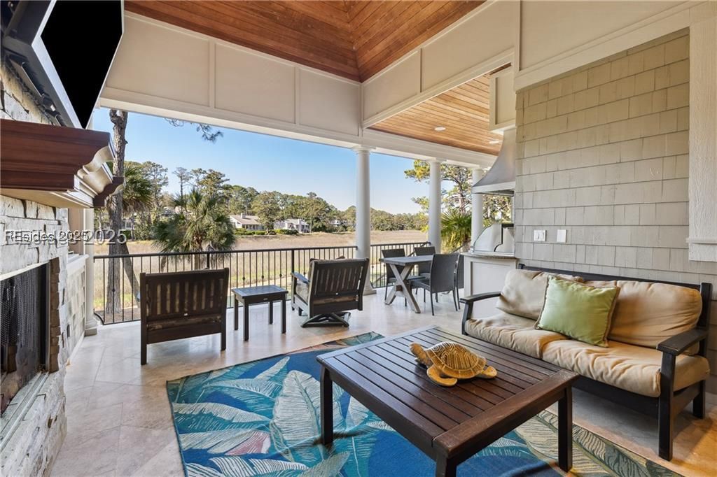 3 Gull Point Road