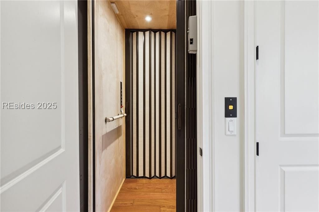 3 Gull Point Road