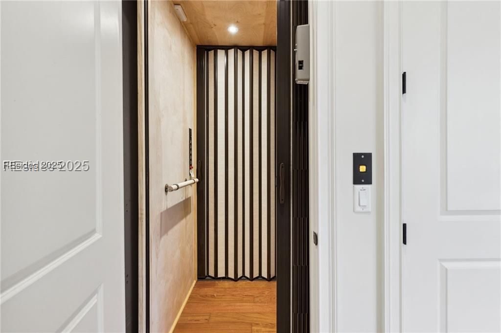 3 Gull Point Road