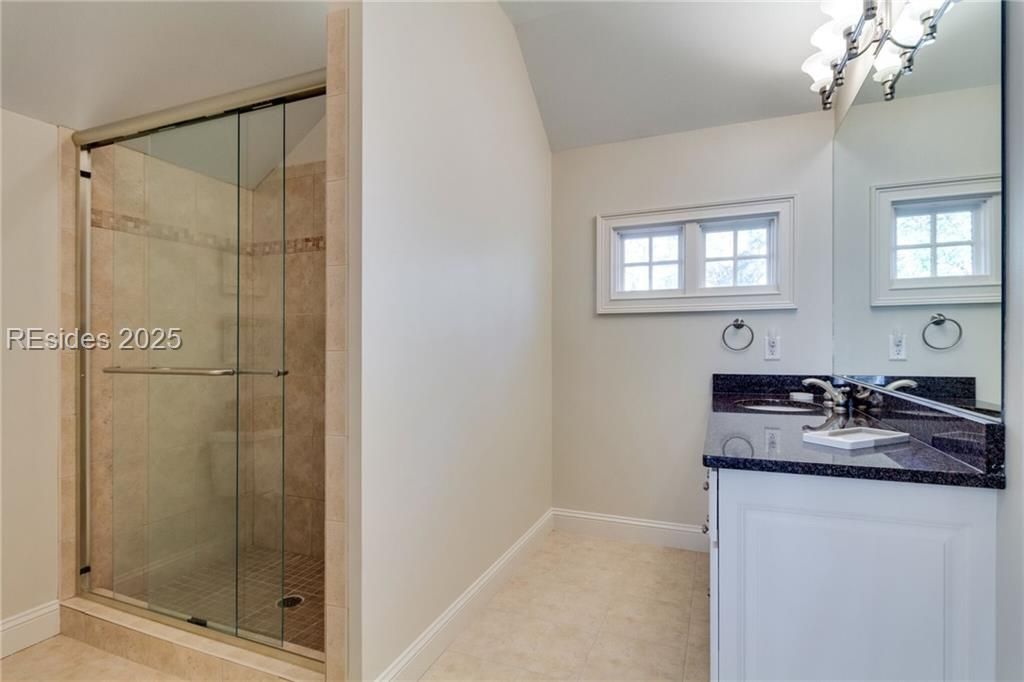 3 Gull Point Road