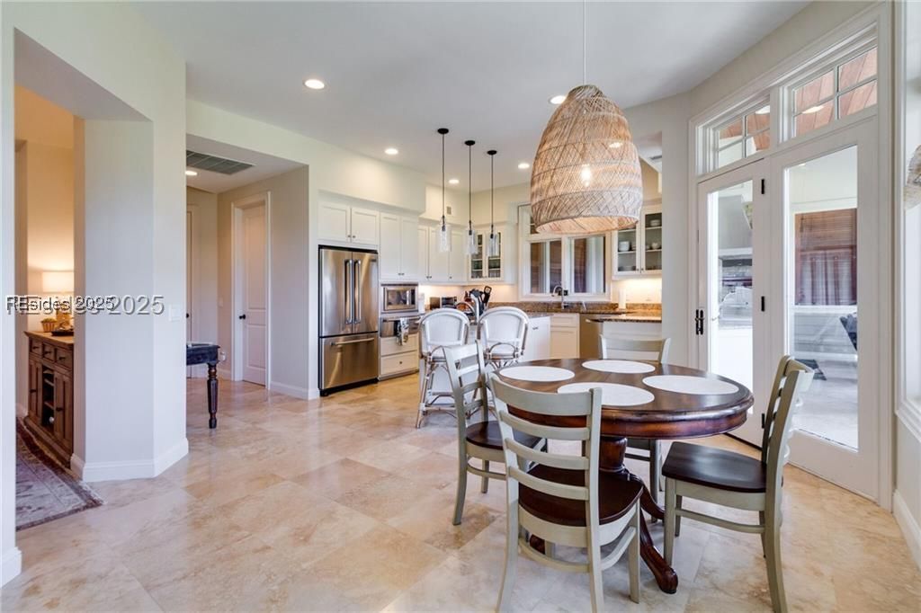 3 Gull Point Road