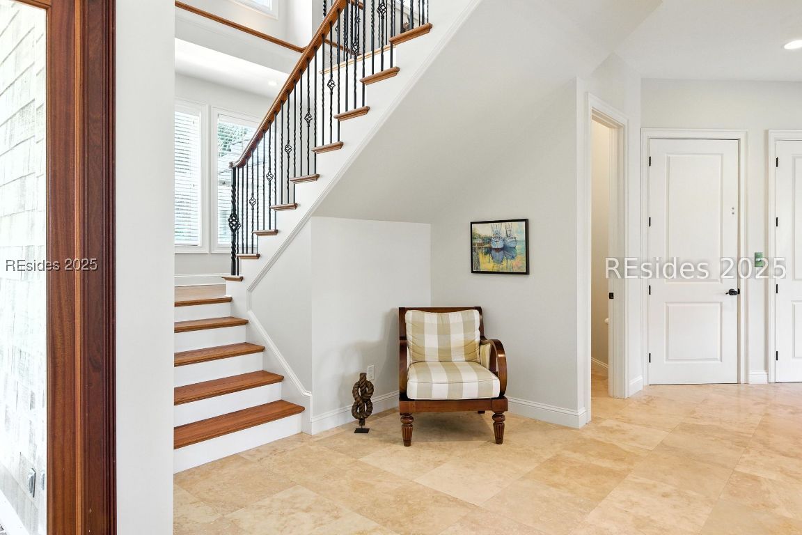3 Gull Point Road
