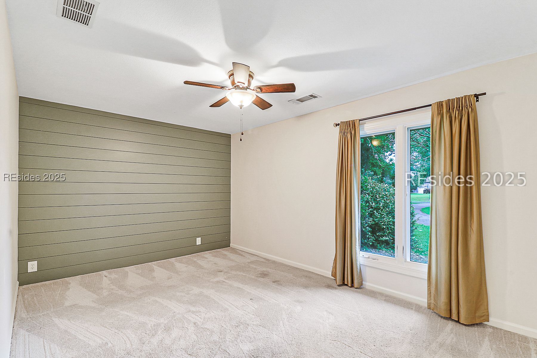 4 Fox Meadow Drive