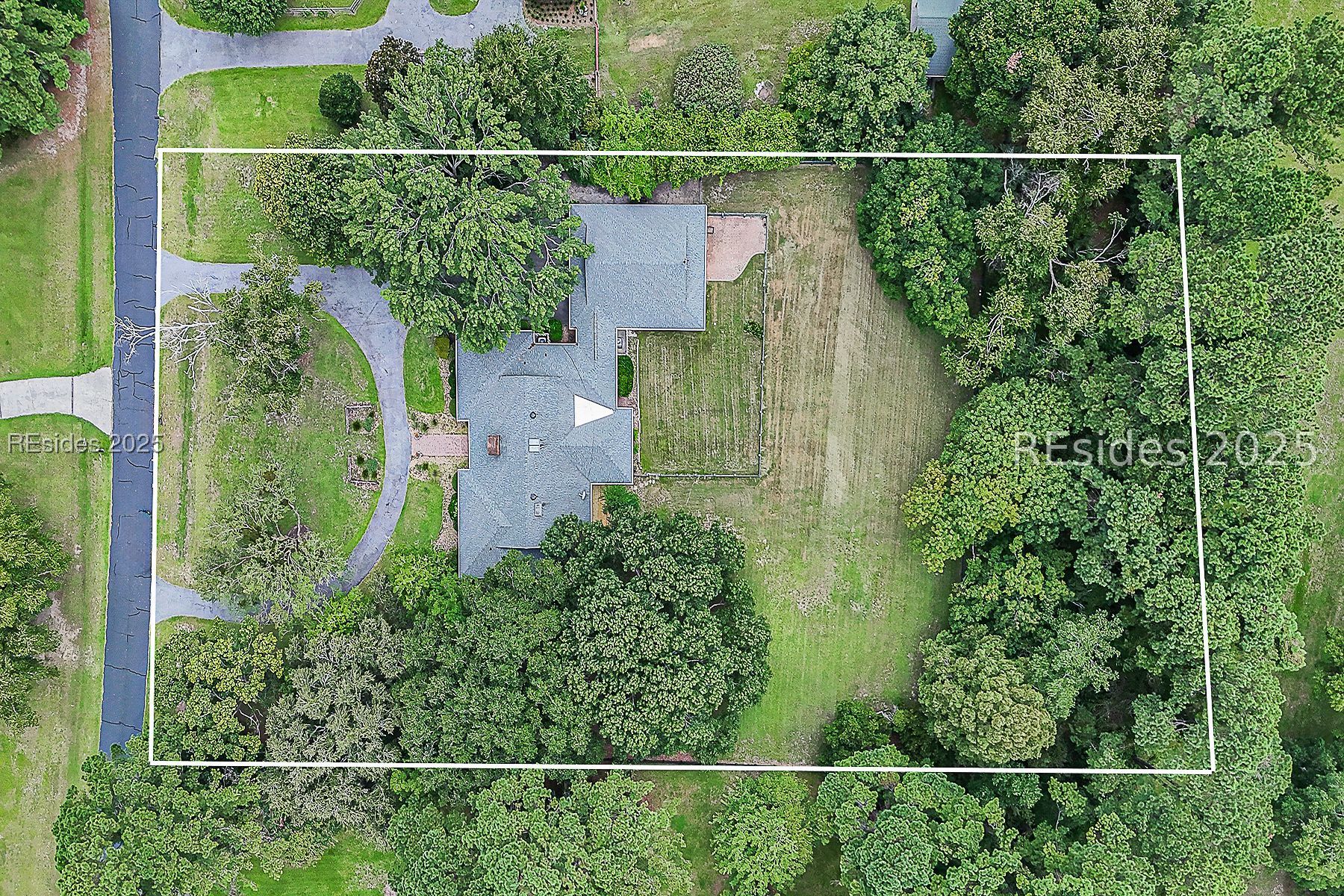 4 Fox Meadow Drive