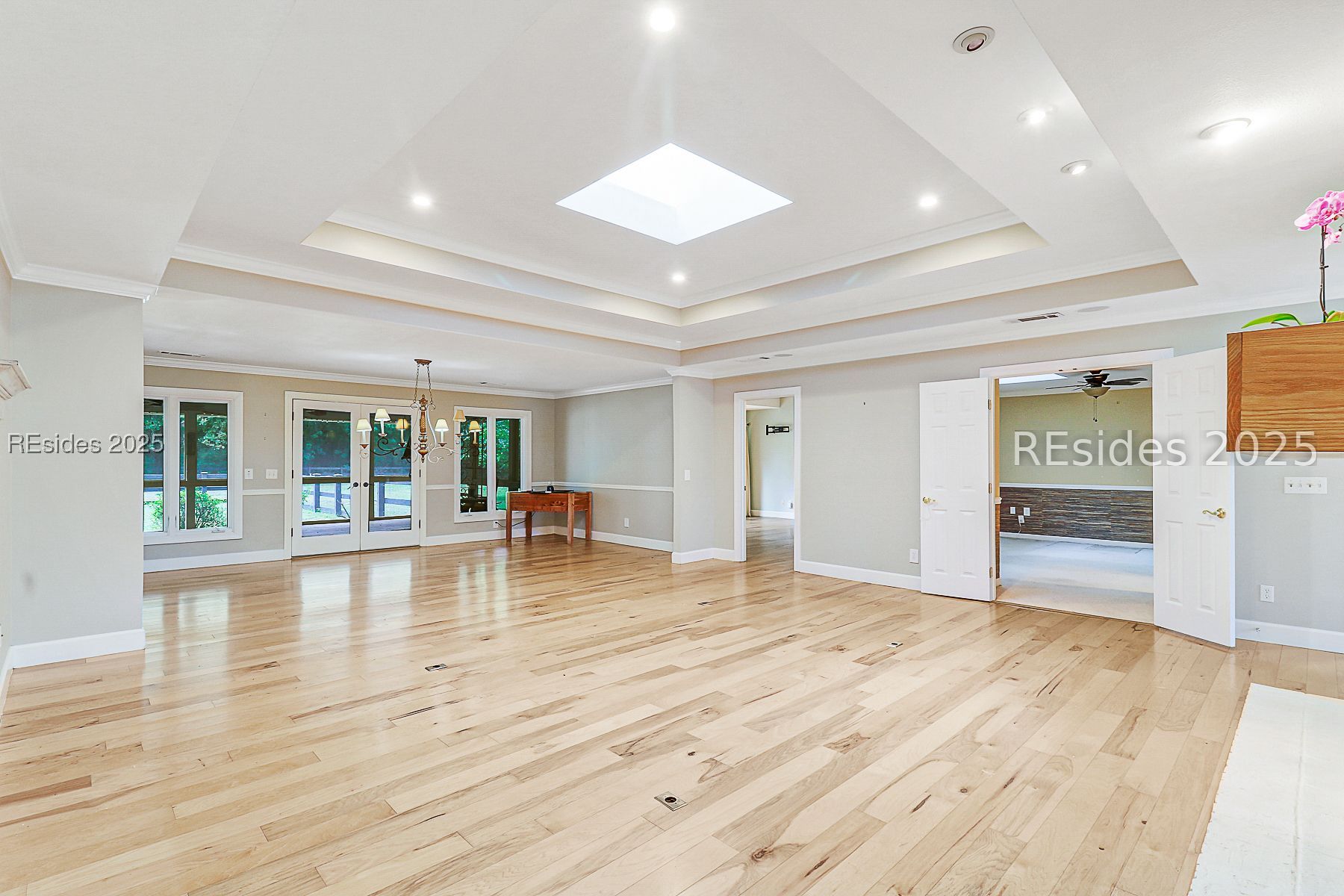 4 Fox Meadow Drive