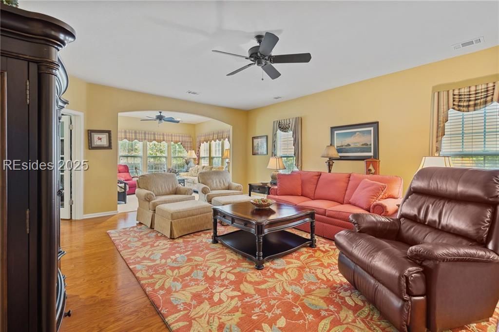 9 Knotweed Court