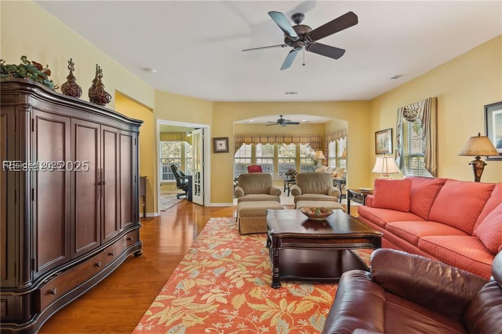 9 Knotweed Court