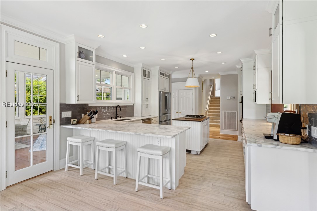 71 Lexington Dr
