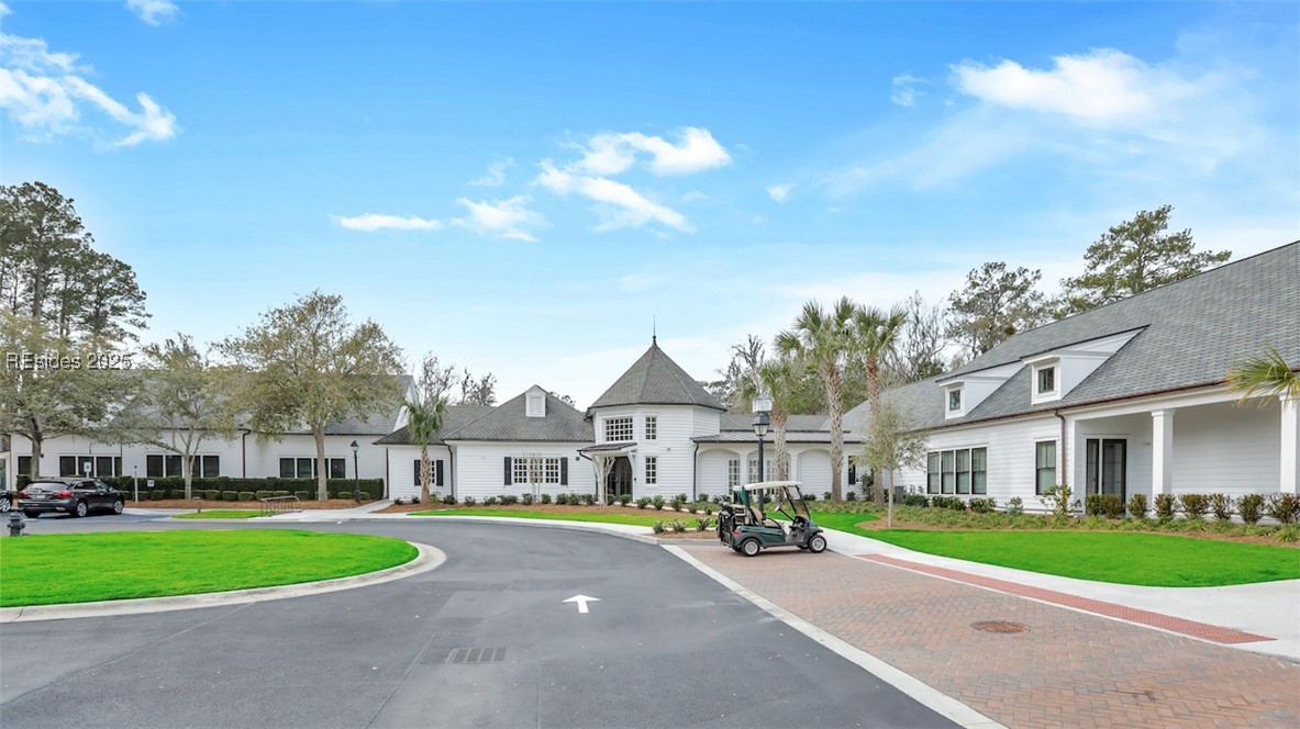 71 Lexington Dr